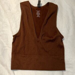 Brown seamless tank